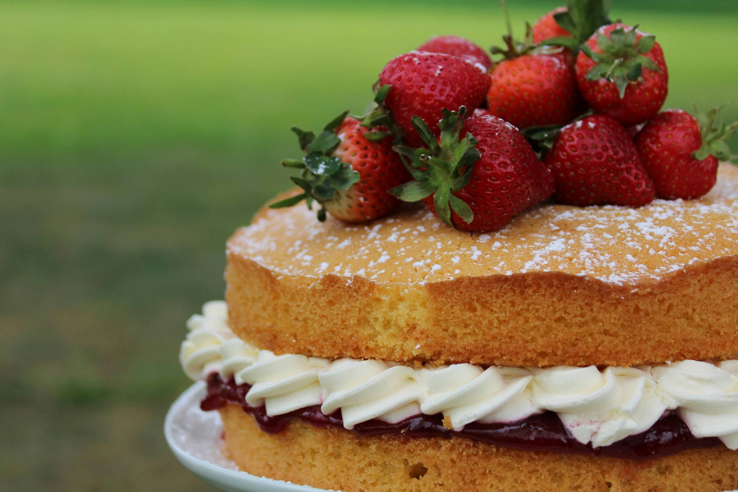 Simple Victoria Sponge